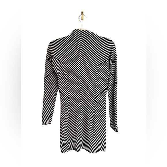 Cynthia Rowley chevron black and white sweater dress Size Small - Picture 2 of 5